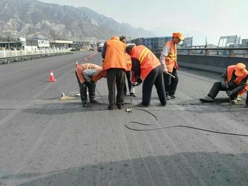 邵东道路桥梁病害治理